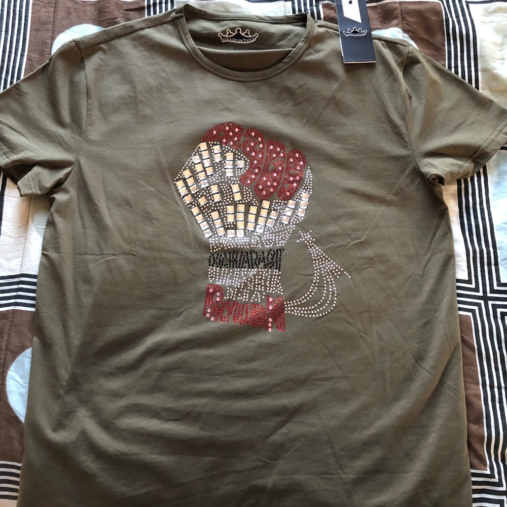 NEW Heads or Tails - Olive Sequin Men’s Large Tee